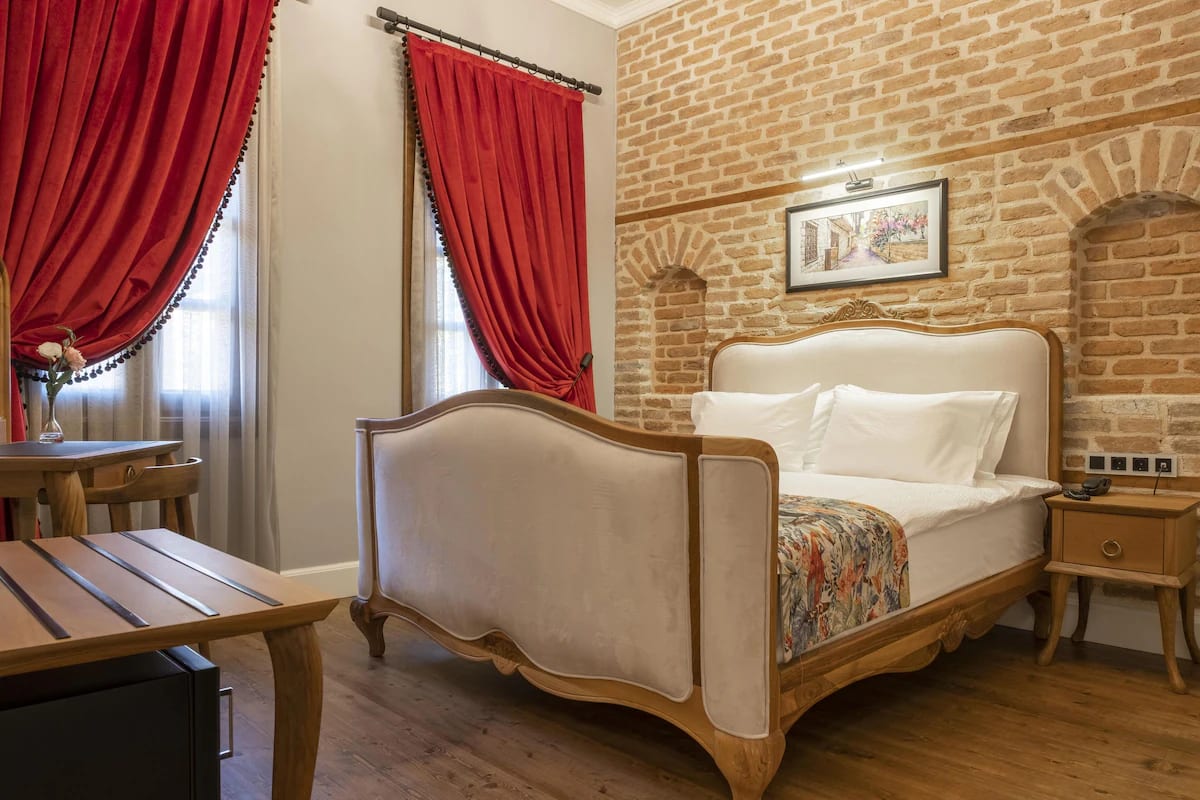Hotel Lykia Old Town
