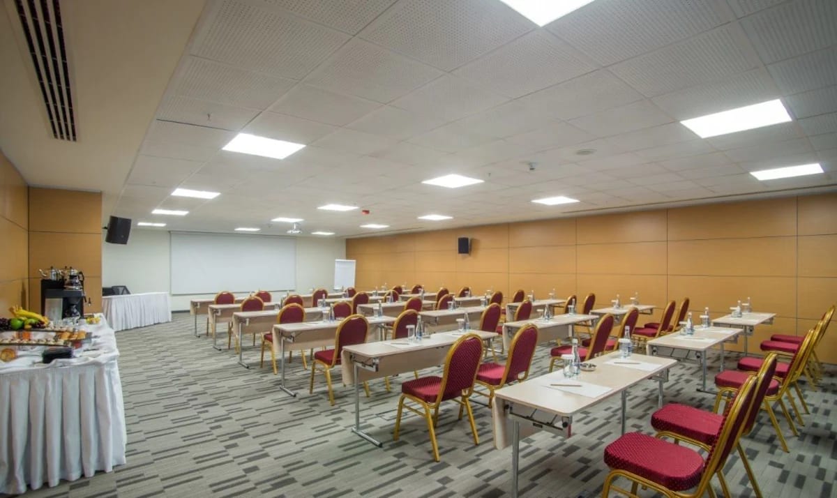 Tav Airport Hotel Izmir