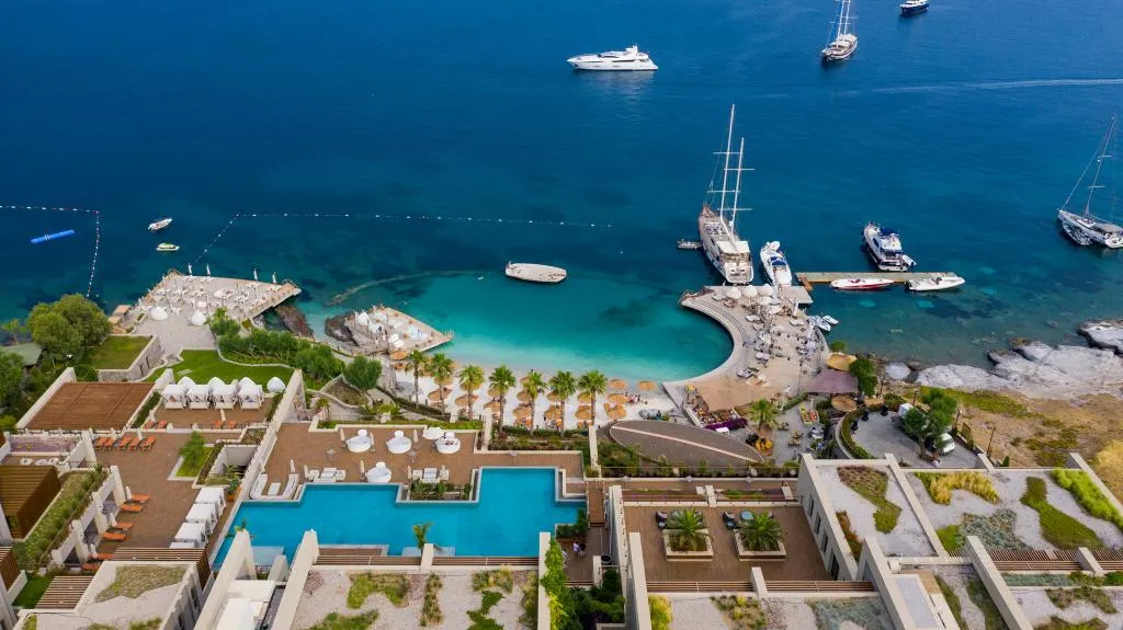 Caresse a Luxury Collection Resort Spa