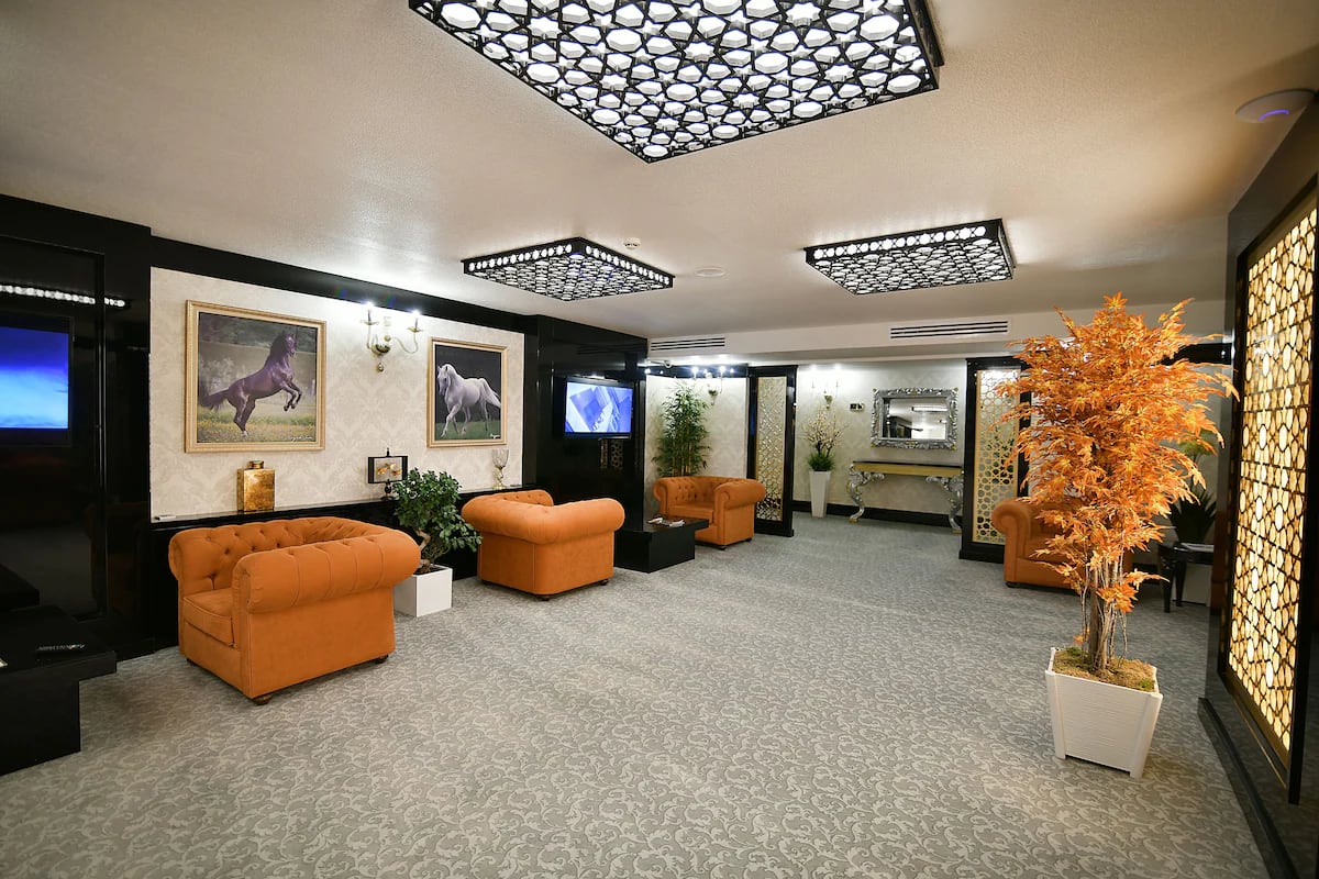 Guvenay Business Hotel