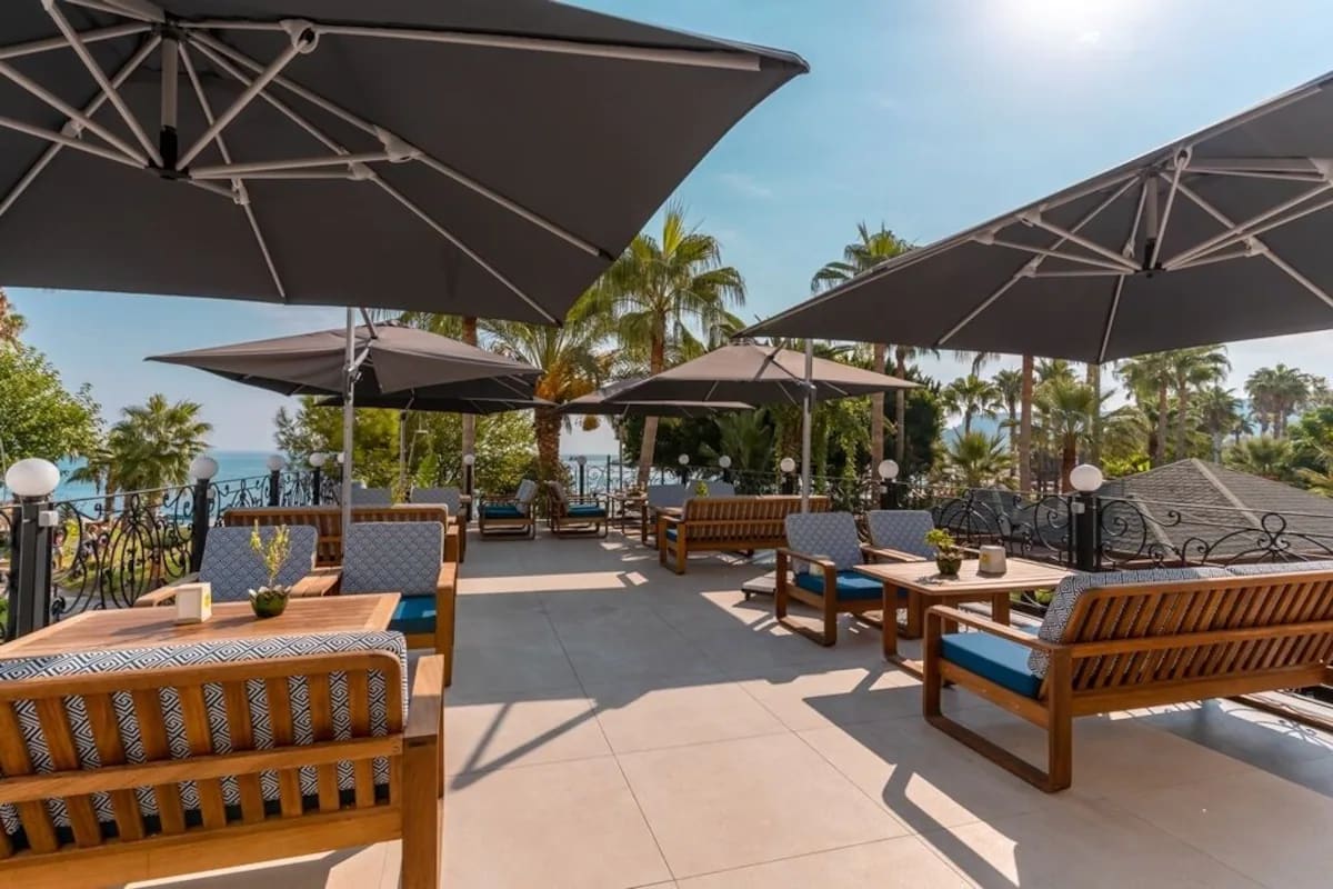 L'ancora Beach Hotel