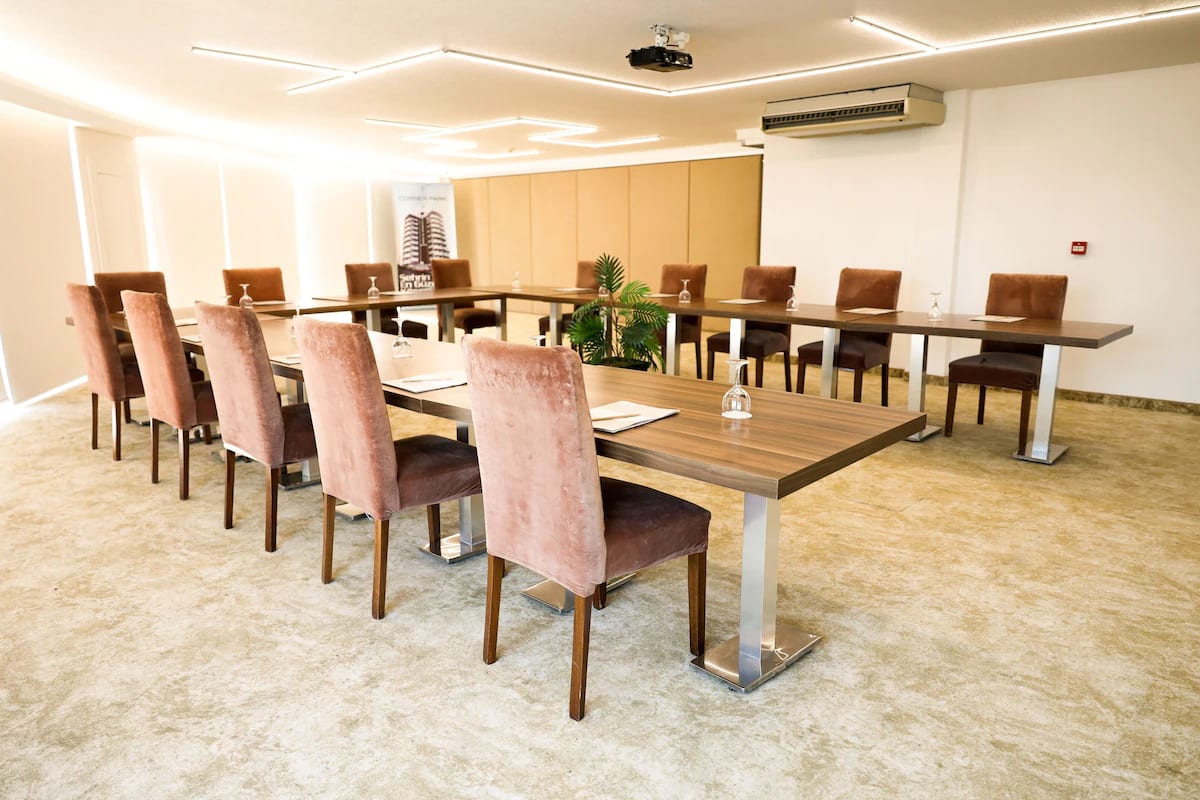 The Corner Park Hotel