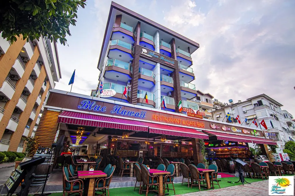 Kleopatra Blue Hawaii Hotel