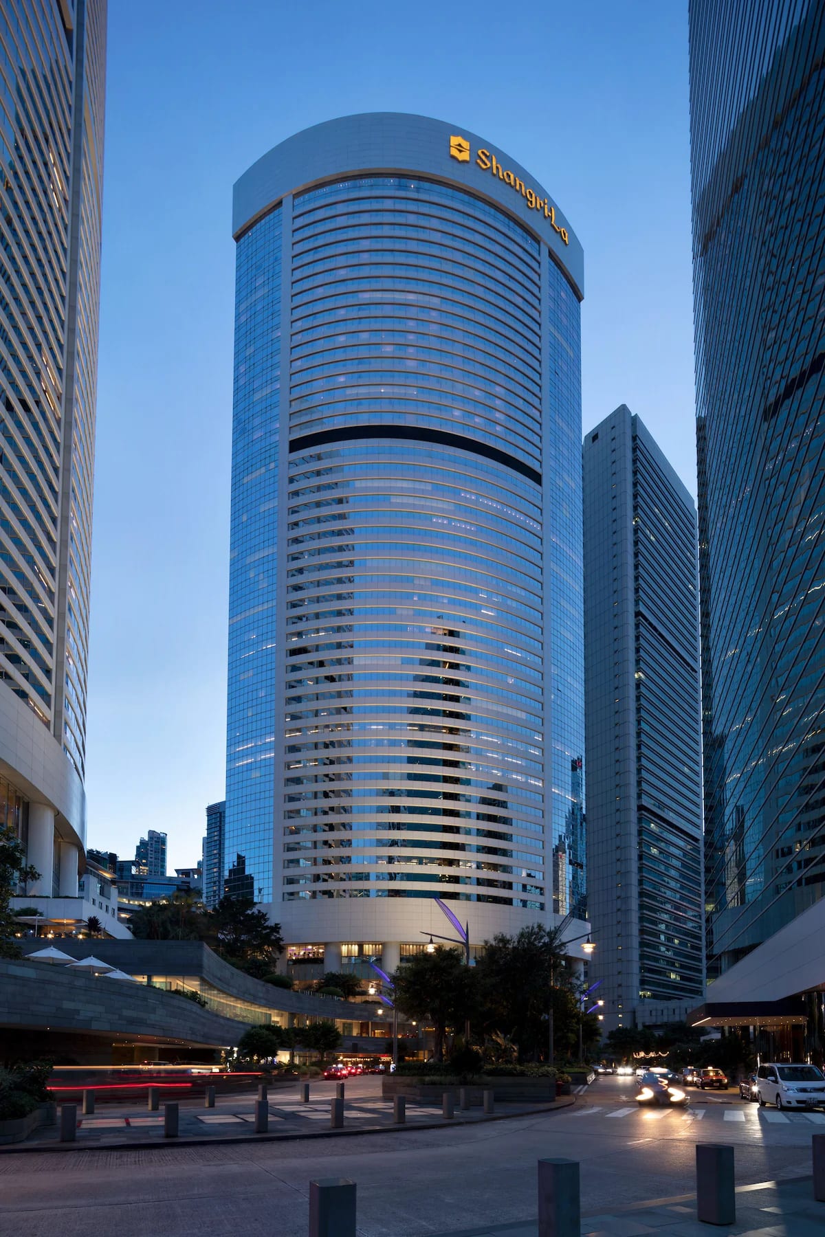 Island Shangri-La Hong Kong