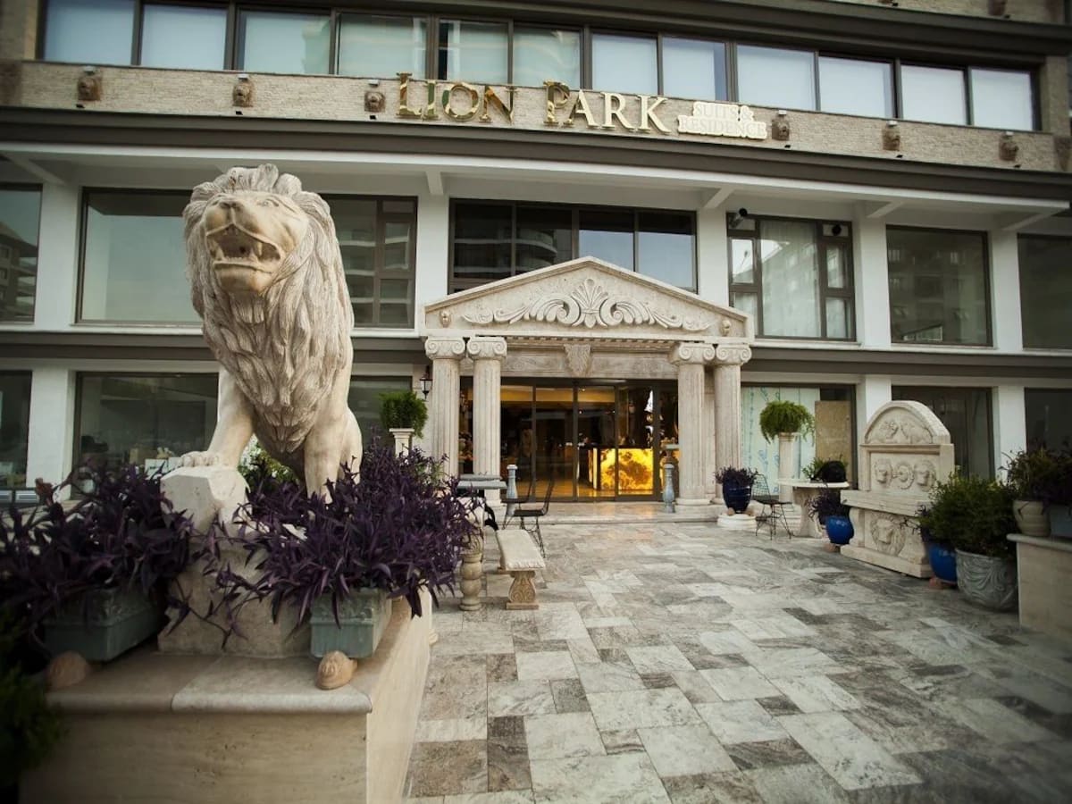 Lion Park Suites Residence Hotel