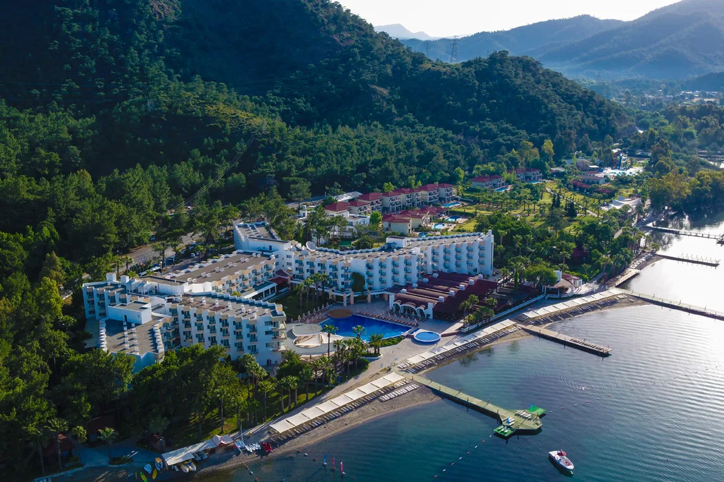 Fortezza Beach Resort Hotel