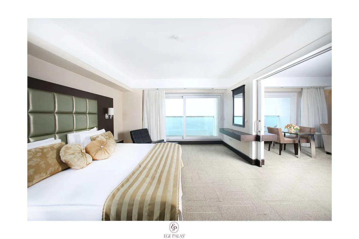 Ege Palas Business Hotel