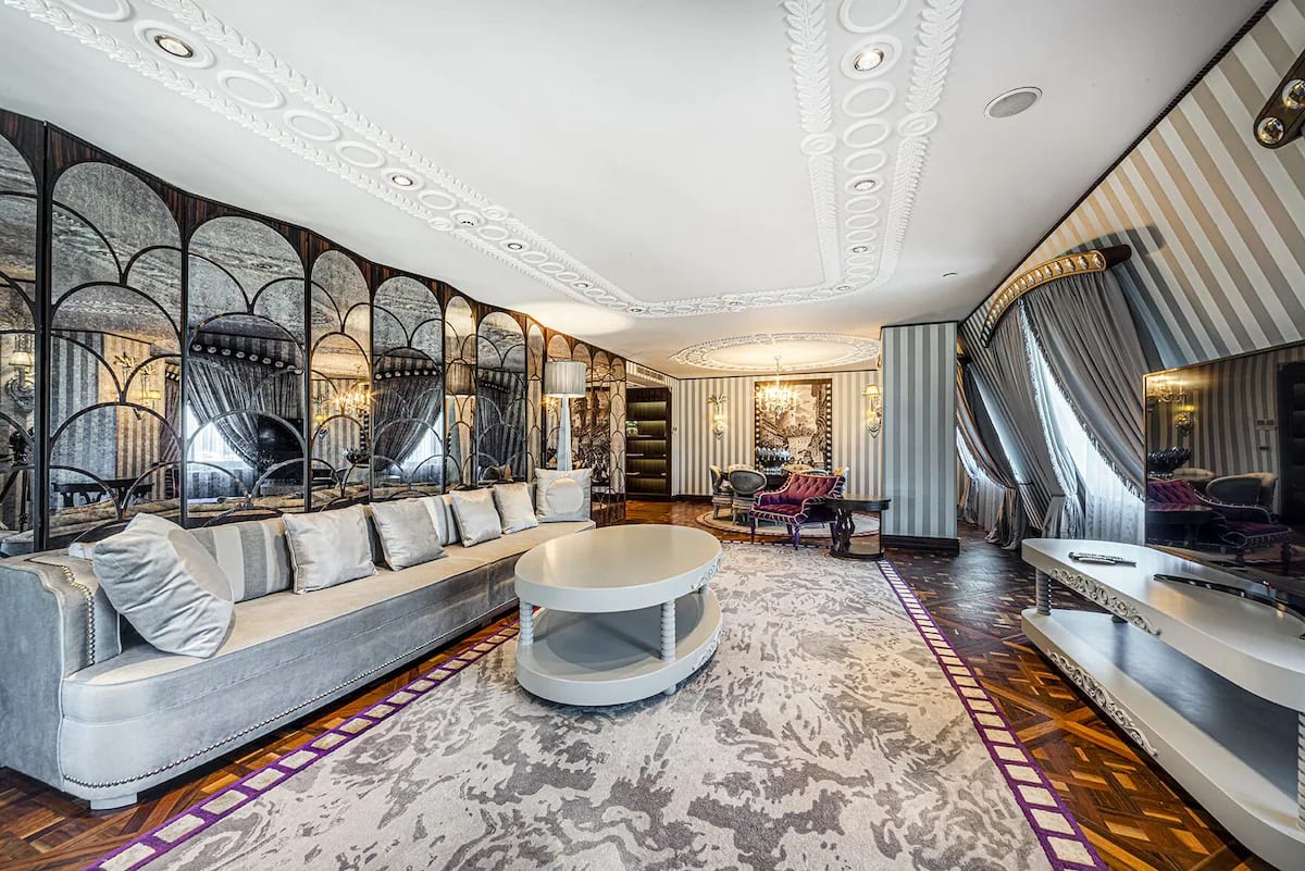 Wyndham Grand Istanbul Kalamis Marina Hotel