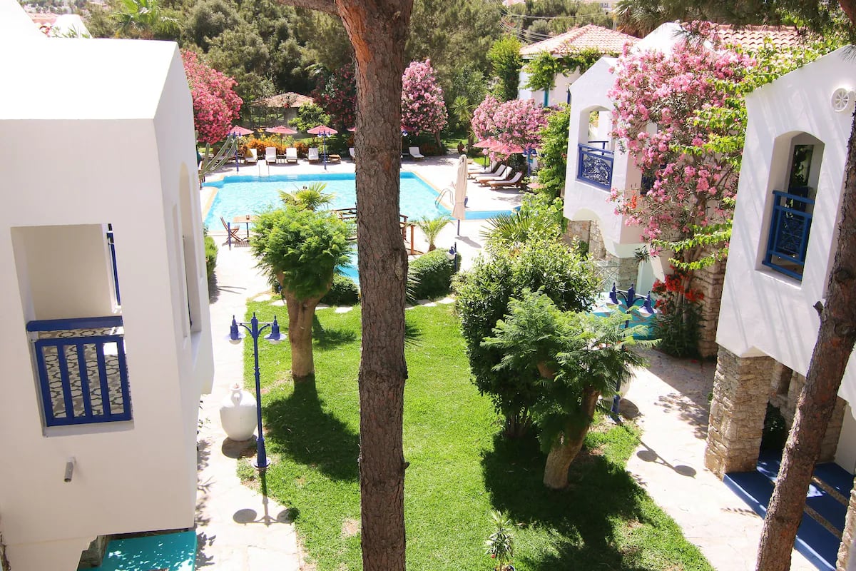 Marphe Hotel Suite Villas