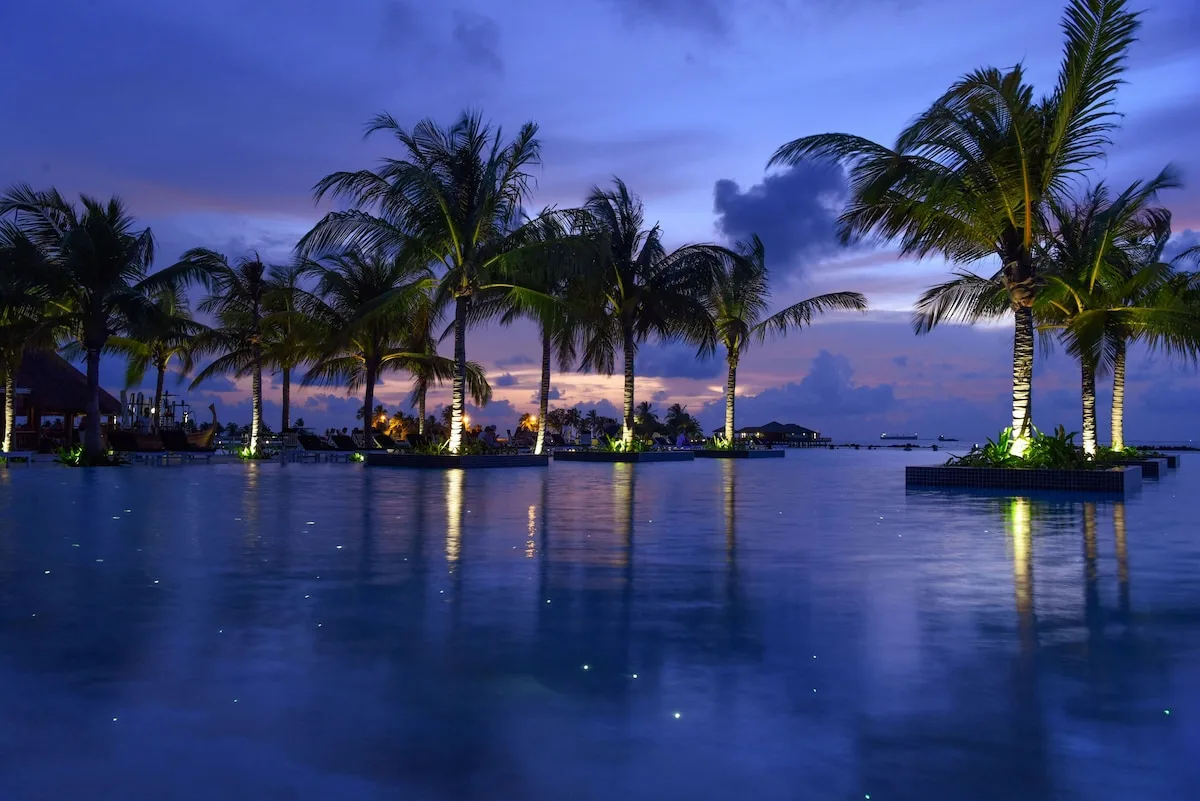 Paradise Island Resort - Spa