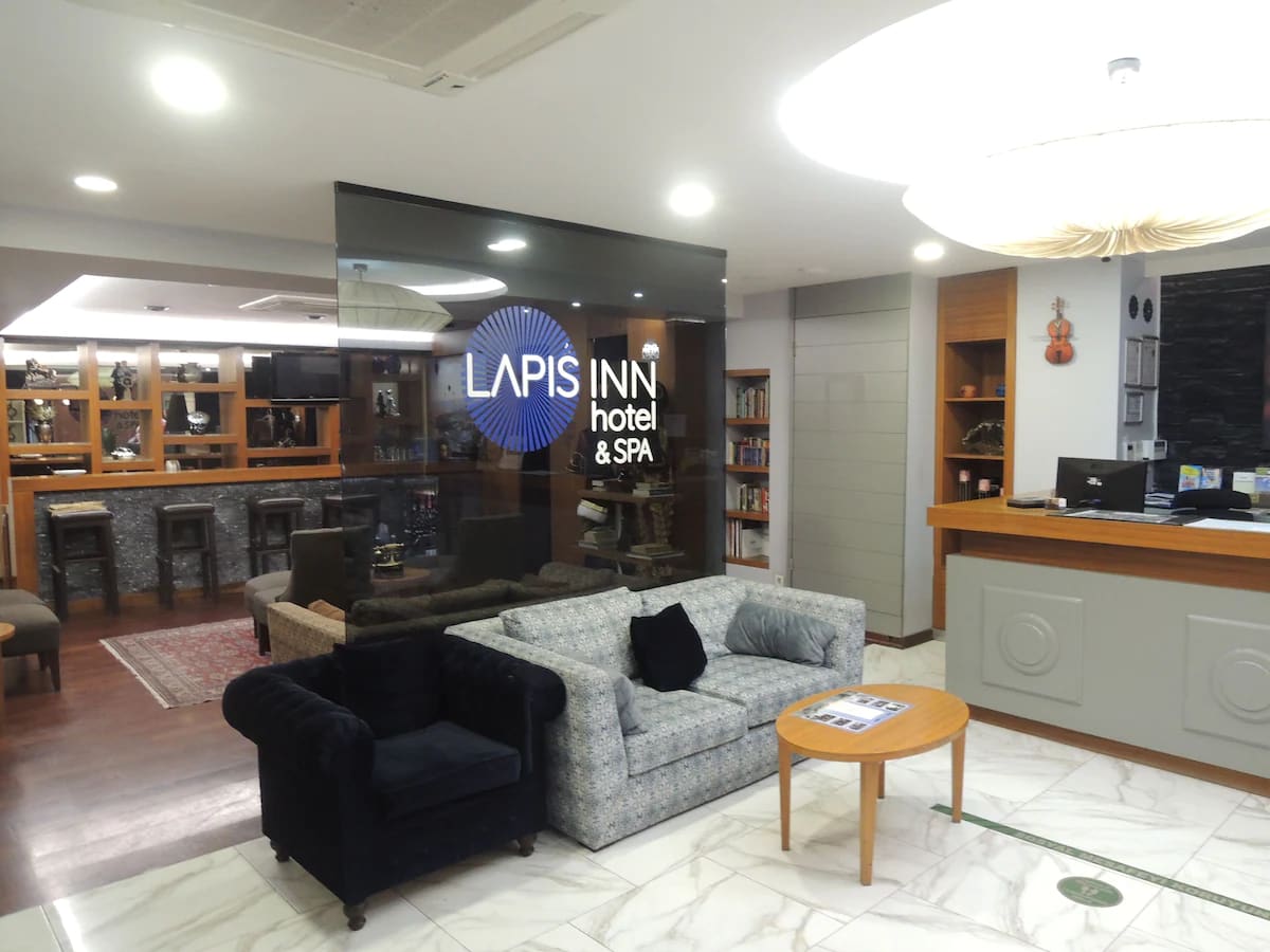 Lapis Inn Hotel