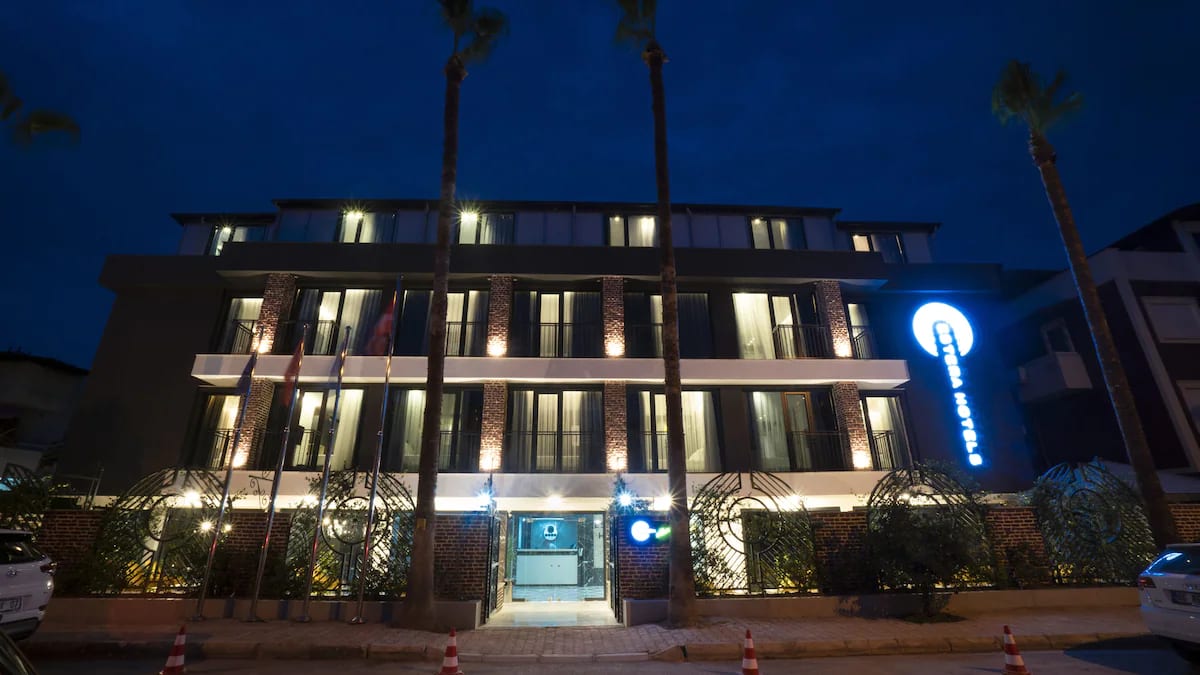 Estera Hotels Silent