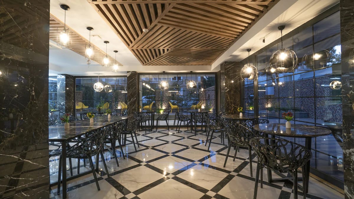 Estera Hotels Silent