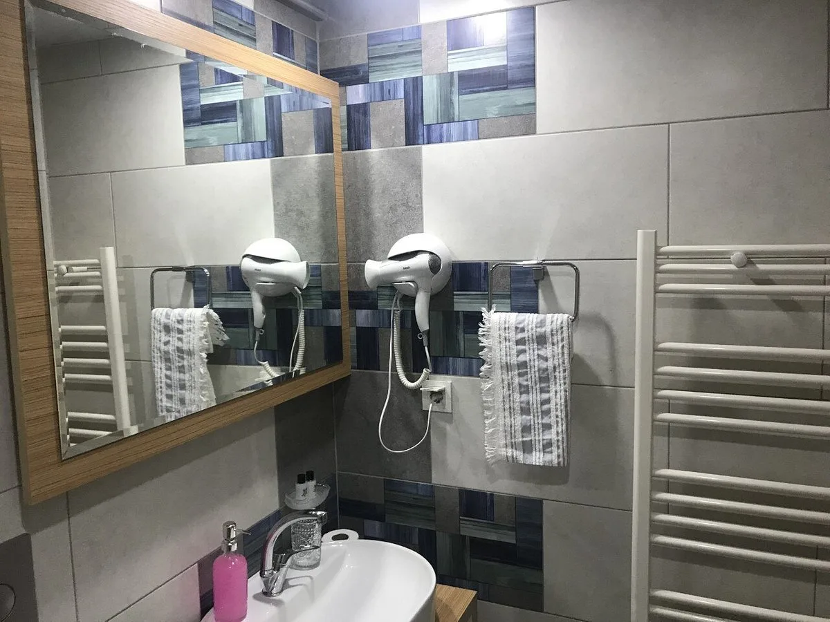 Lord Hotel Cafe Bistro