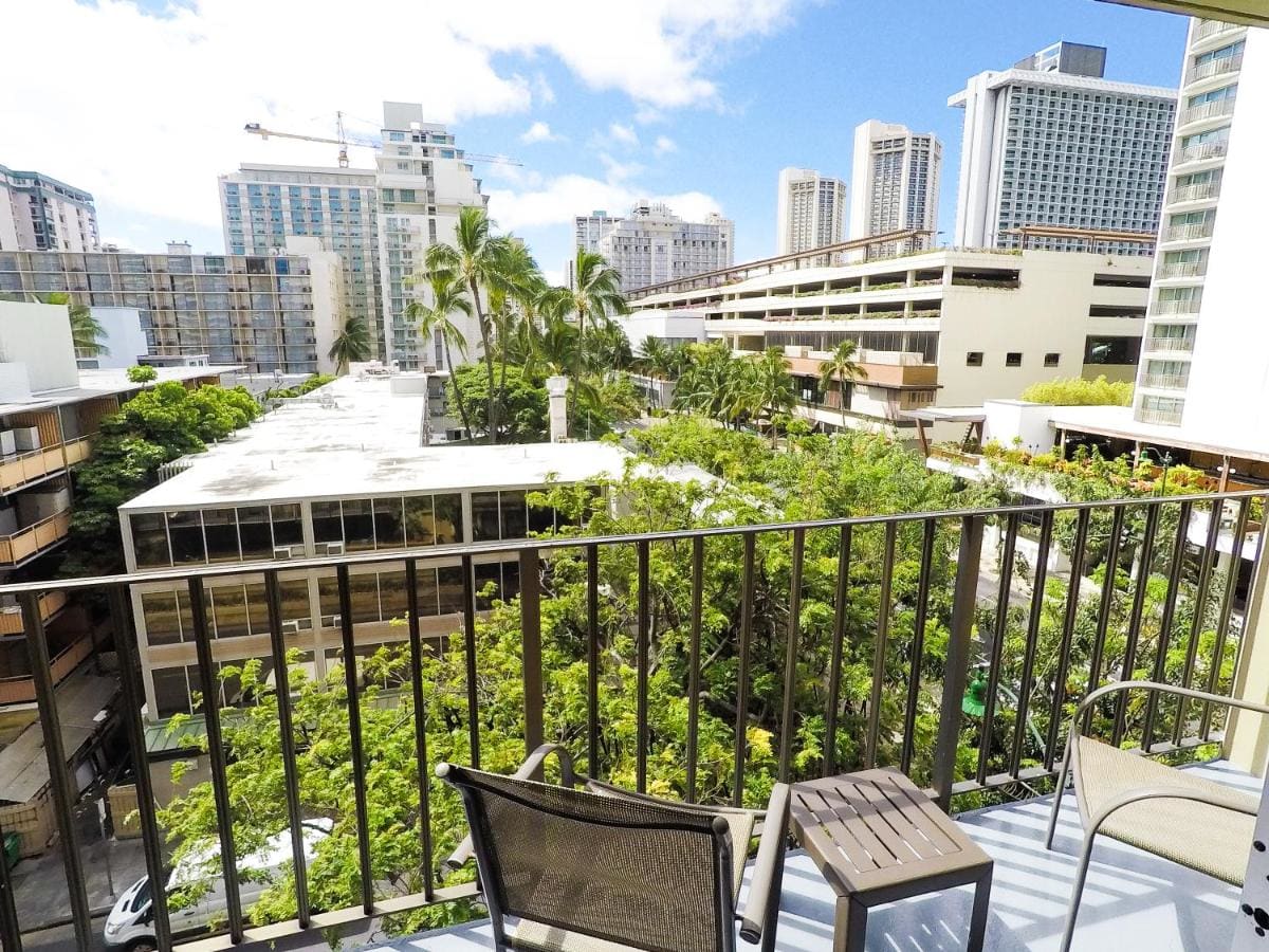 Ohia Waikiki Studio Suites