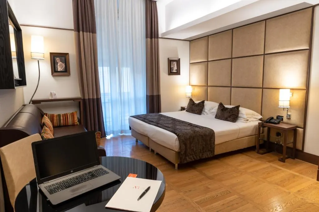 The Independent Hotel