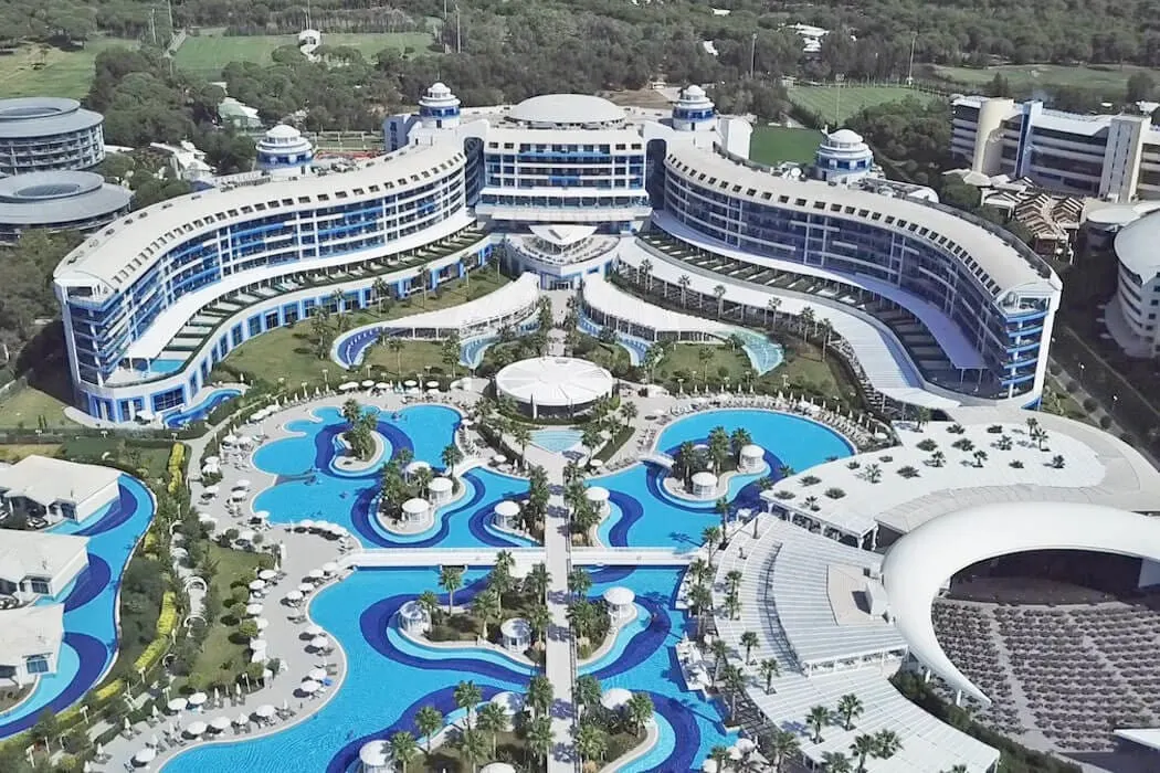 Belek'in Parlayan Yıldızı: Nixie World Hotel