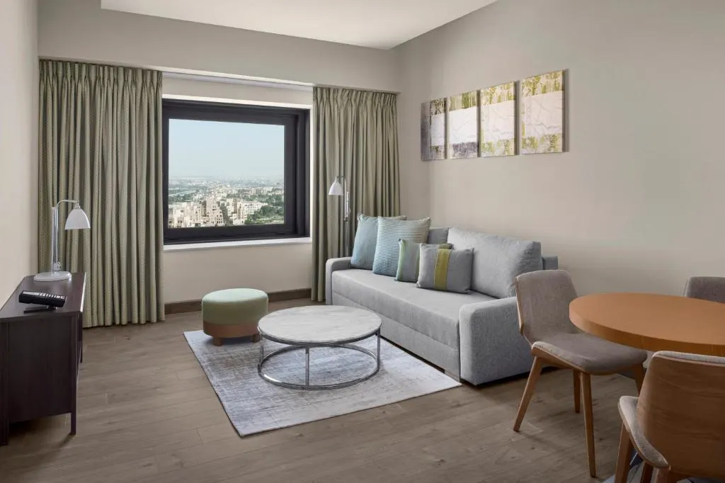 Holiday Inn Suites Dubai Festival City an IHG Hotel