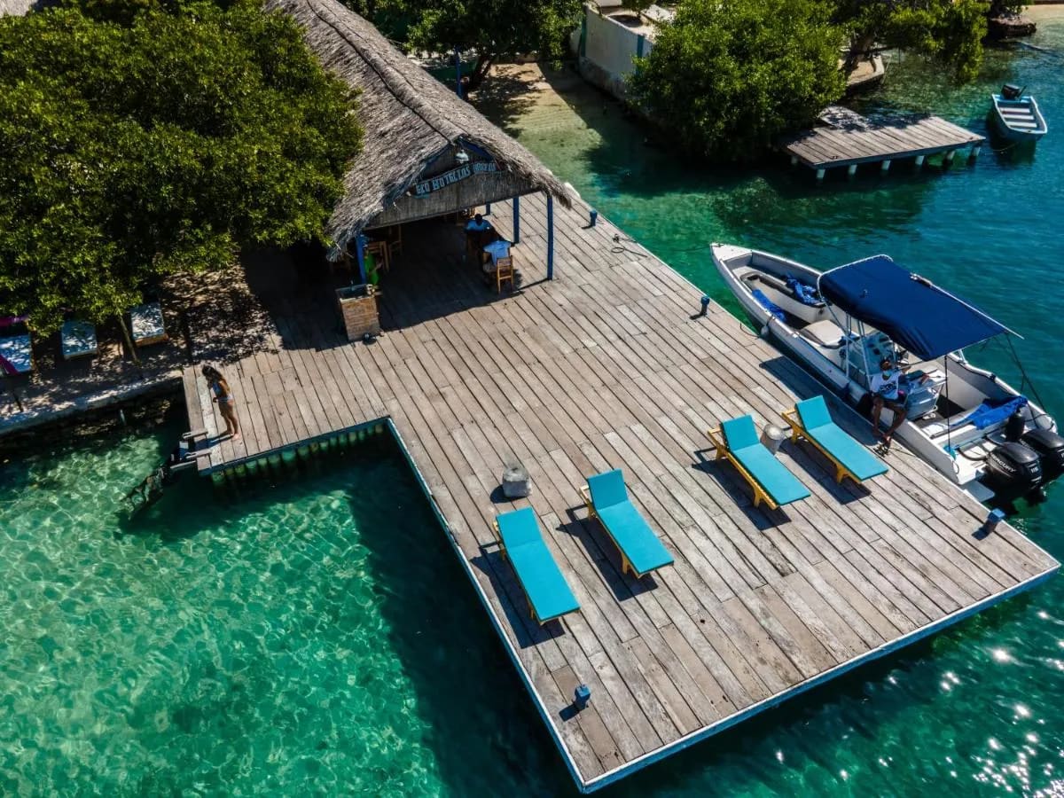 Eco Hotel Los Erizos: Budget-Friendly and Sustainable Accommodation in Islas del Rosario!