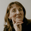 Portrait von Julie Caplin