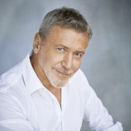 Portrait von Arno Strobel
