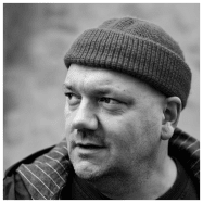 Portrait von Charly Hübner