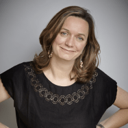Portrait von Harriet Evans