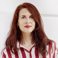 Portrait von Julia Bauer