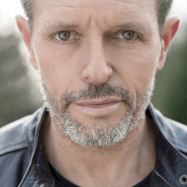 Portrait von Bernard Minier