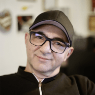 Portrait von Su Turhan