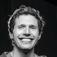 Portrait von Tim Desmond