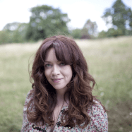 Portrait von Erin Kelly