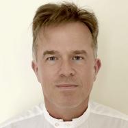 Portrait von Thariot