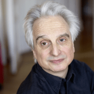Portrait von Martin Dornes
