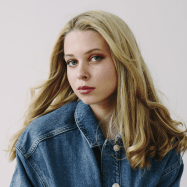 Portrait von Kati K
