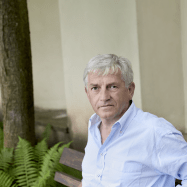 Portrait von Arnold Stadler
