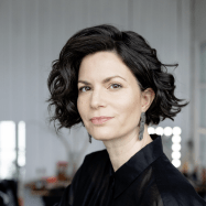 Portrait von Isabelle Lehn