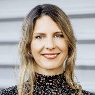 Portrait von Lena Gilhaus