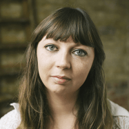 Portrait von Rhiannon Lucy Cosslett