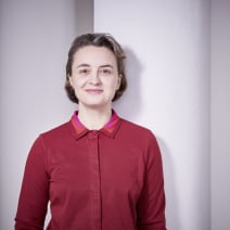 Portrait von Katharina Adler