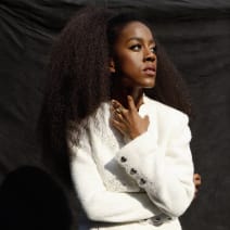 Portrait von Tomi Adeyemi