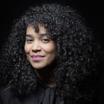 Portrait von Elizabeth Acevedo