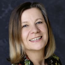 Portrait von Sabine Längsfeld