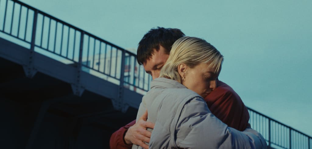 Jannis Niewöhner und Sylvaine Faligant als Jerome und Tanja