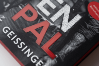 Zusatzmaterial PA 978 3 426 56631 2 detail 035 von Pen Pal: Roman von J. T. Geissinger