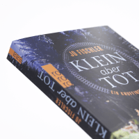 Zusatzmaterial PA 978 3 499 01953 1 innen 033 von SMALL BUT DEAD - A Knuffingen Wunderland Mystery (Vol. I): Ein Knuffingen-Krimi von Jo Fischler