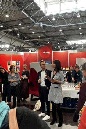 Heike Schmidtke und Frederik Wehmeier eröffnen den Empfang auf der Leipziger Buchmesse.