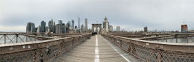 Blick von der Brooklyn Bridge auf Manhattan