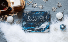 Buchcover "My frozen Memories" im weihnachtlichen Setting passend zum Buchcover