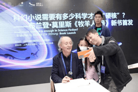 Brandon Q. Morris bei einer Signierstunde mit chinesischen Fans